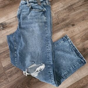 EUC Perfect Wide-Leg Mid-Rise JeanColor: piece of cake size: 16 regular